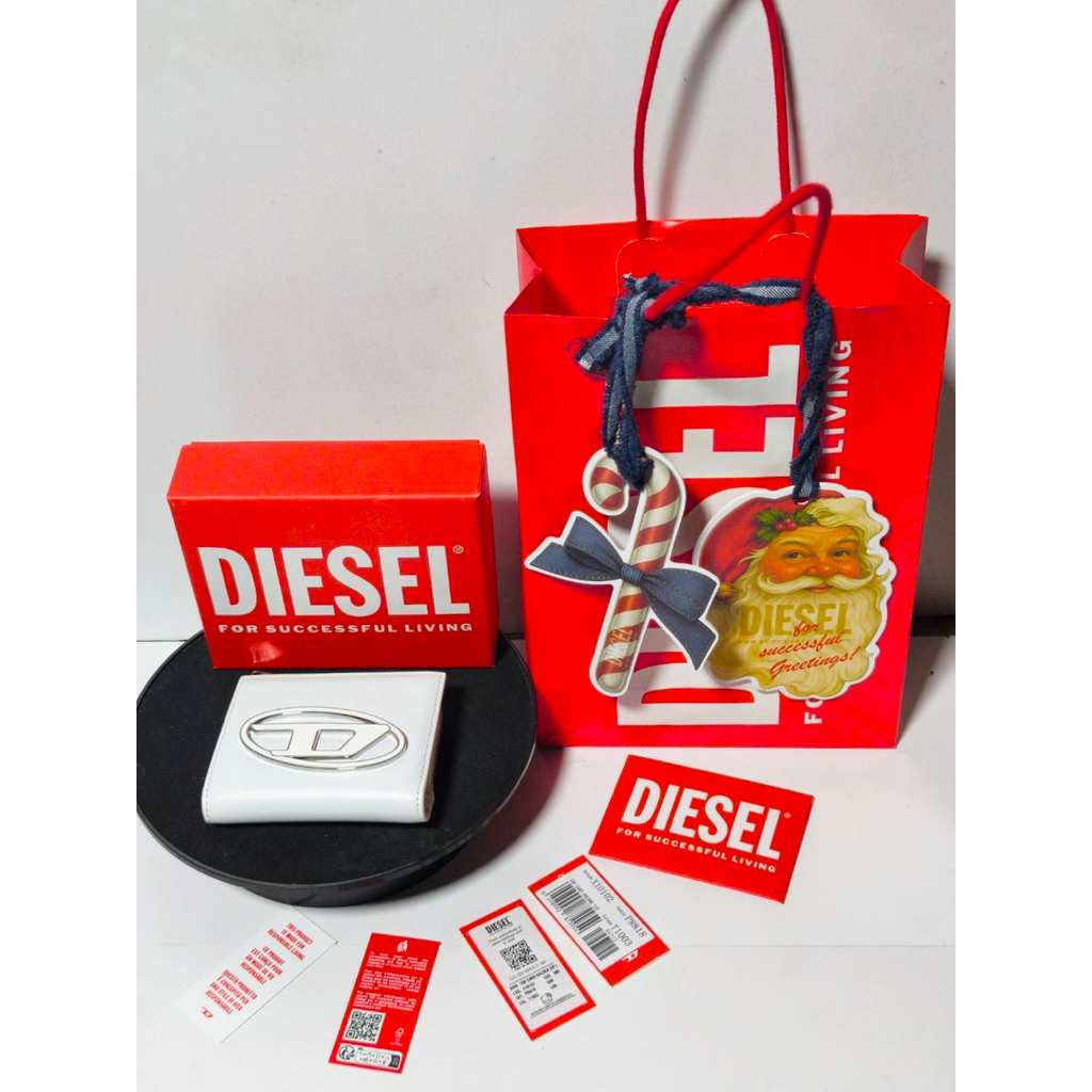 กระเป๋าสตางค์จากแบรนด์ Diesel ในรุ่น 1DR 💸