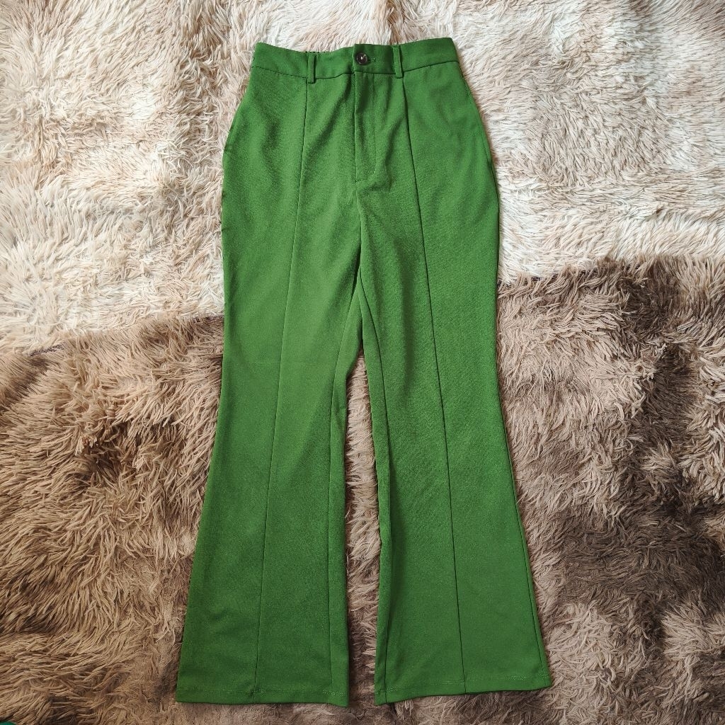 กางเกง Gu           .