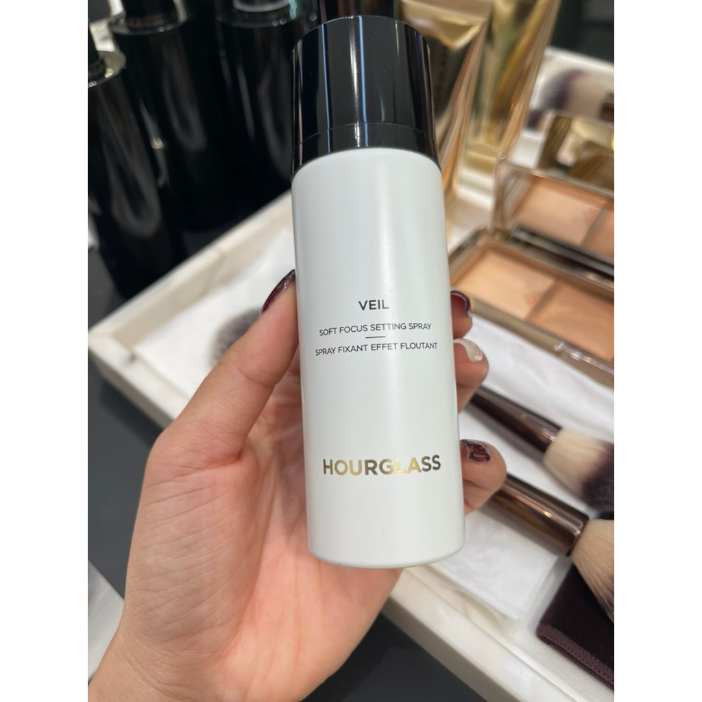 สเปรย์ล็อคเครื่องสำอาง Hourglass Veil Soft Focus Setting Spray 🫧