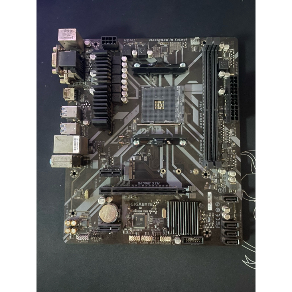 am4 GIGABYE B450m มือสอง