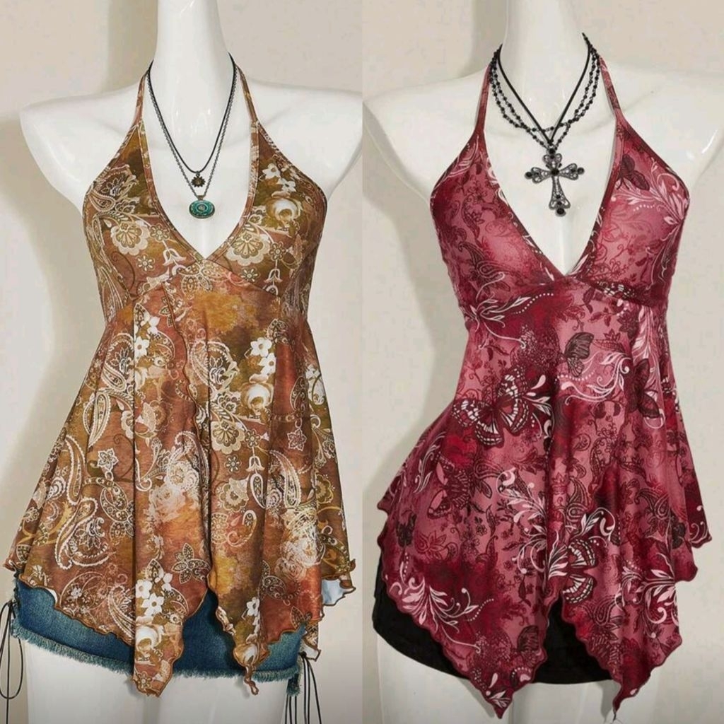 เสื้อ​คล้อง​คอ​ คอวี ลาย​ดอกไม้​ ลายผีเสื้อ​ ผูก​ด้านหลัง​ โชว์​หลัง​ สไตล์​โบ​ฮี​เมียน​ I พรี​ออเดอร์​