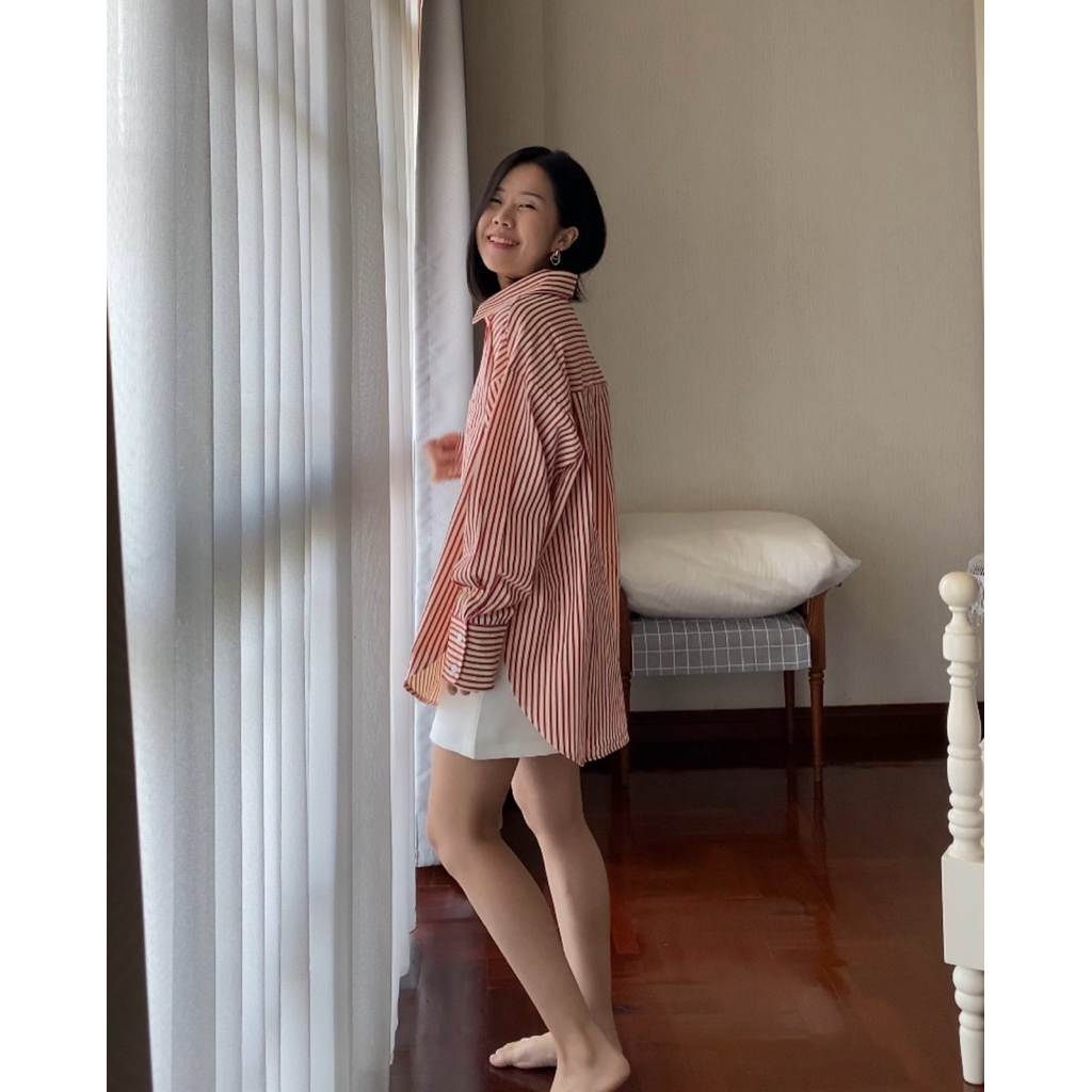 ส่งต่อ hyde.apparels -เสื้อเชิ้ตสีแดง size free🍎