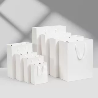 Kraft paperbags หลายขนาด260g หนาขึ้น แข็งแรงขึ้น ถุงของขวัญ ถุงกระดาษคราฟท์ ถุงช้อปปิ้ง ถุงของขวัญ พร้อมส่งทันที