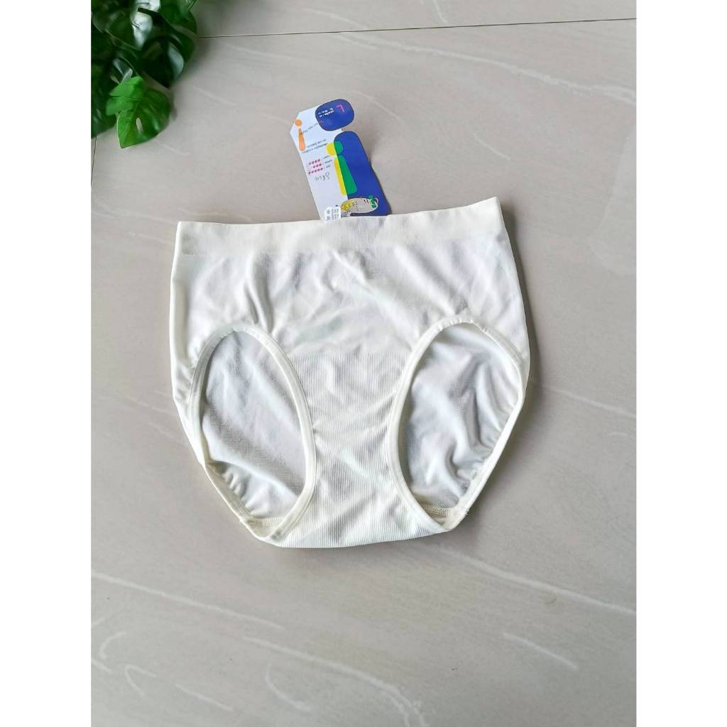 Wacoal Seamless รุ่น WU3771 กางเกงในผ้าทอ เอวกลาง ป้ายห้อยครบ