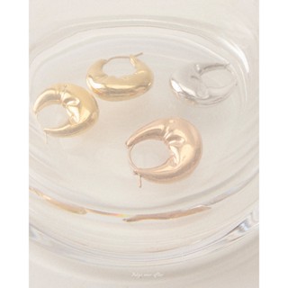 Julys - baggy huggie earrings (PVD coating)