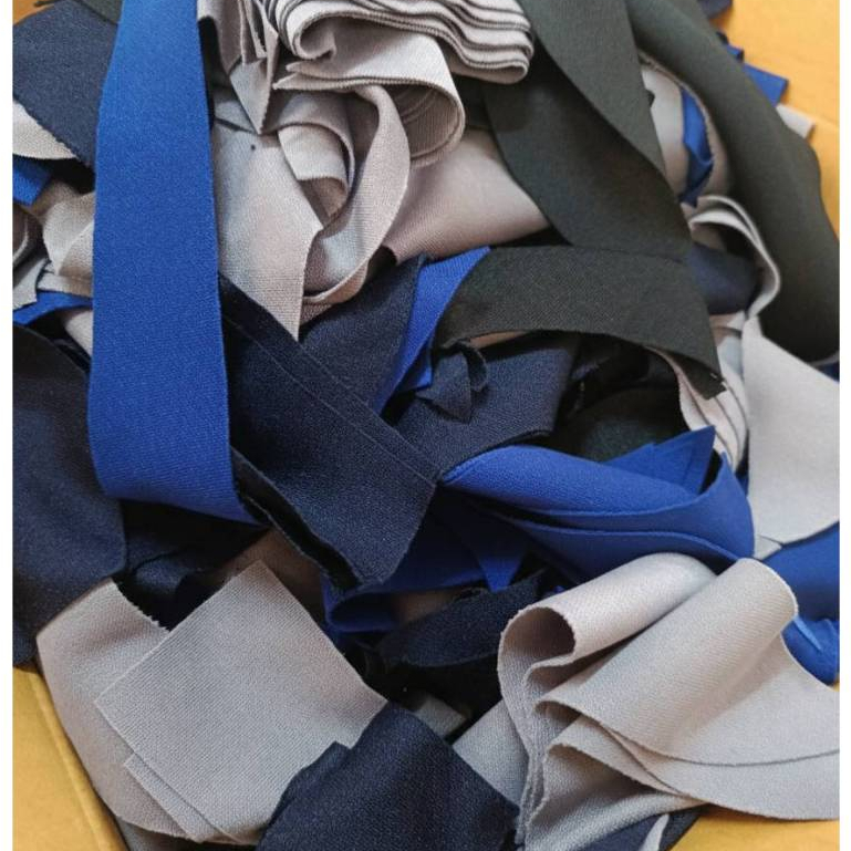 เศษผ้าคละสี 5 กิโลกรัม เศษผ้าุละสี  เกรด A (Textile Remnants & Offcuts)