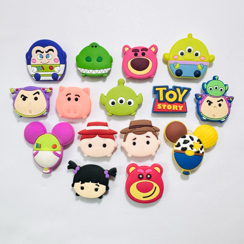 JB Toy รวม🤖4 ตัวติดรองเท้ามีรู “แก๊งค์ ทอยส์ สตอรี่ “ 👠🌈Shoe Charm“ Toy story Gang Lotso งานดี สีสวยสด #ตรงปกไม่จกตา - รูปที่ 2