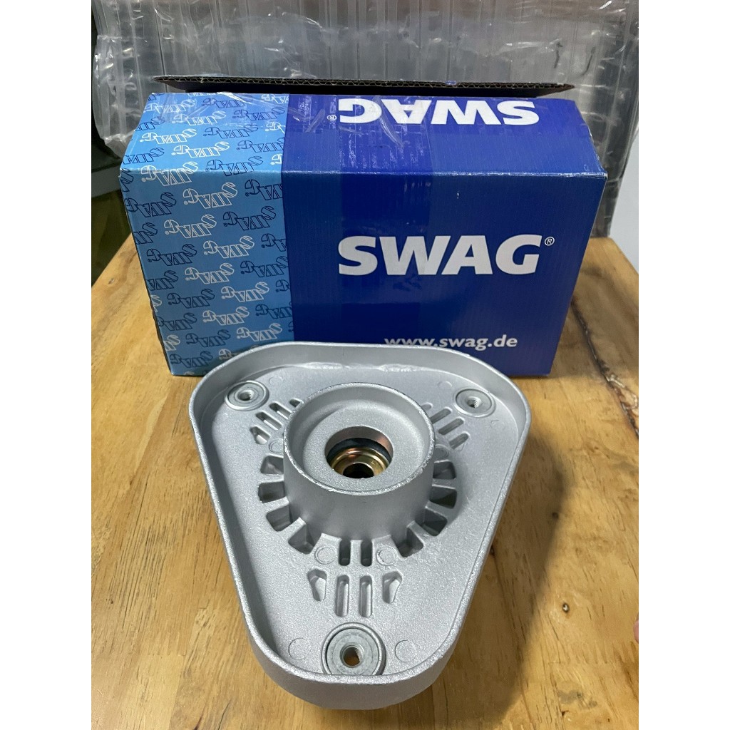 เบ้า โช๊คอัพหน้า Benz W212 W218 ยี่ห้อ Swag Germany