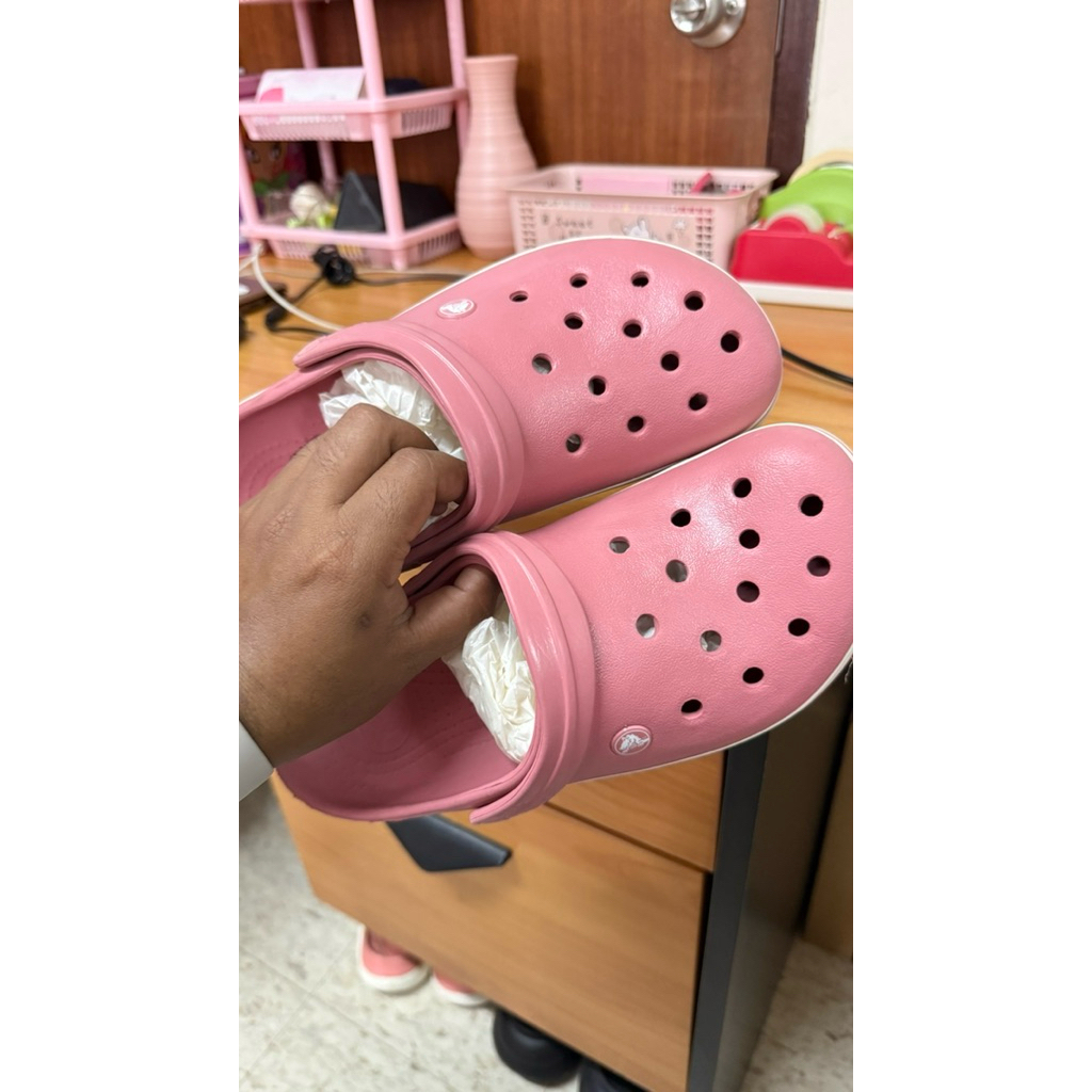 รองเท้า crocs แท้ 💯%