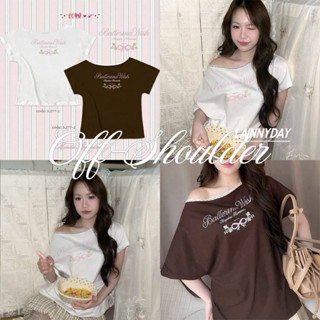 เสื้อปาดไหล่เฉียง แต่งลูกไม้ ทรงโอเวอร์ไซส์ The Pumpkins