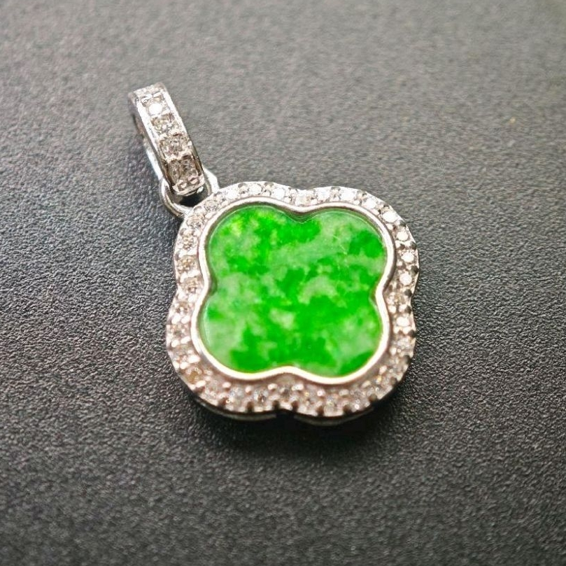 จี้หยกใบโคลเวอร์เขียว 13มิล งานเงิน925 หยกพม่า Jadeite type a