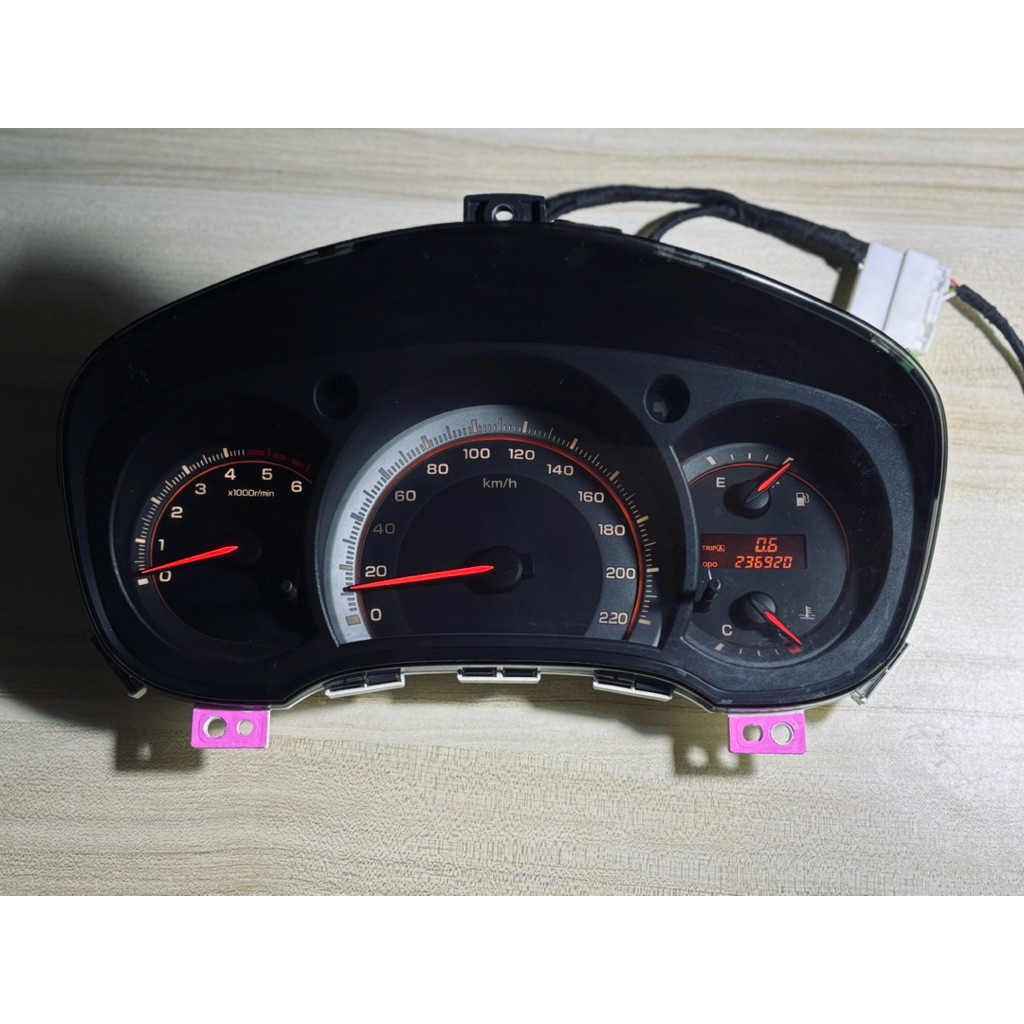 เรือนไมล์อีซูซุ Dmax ปี 2007-2011 (ไมล์กวาดส้ม)