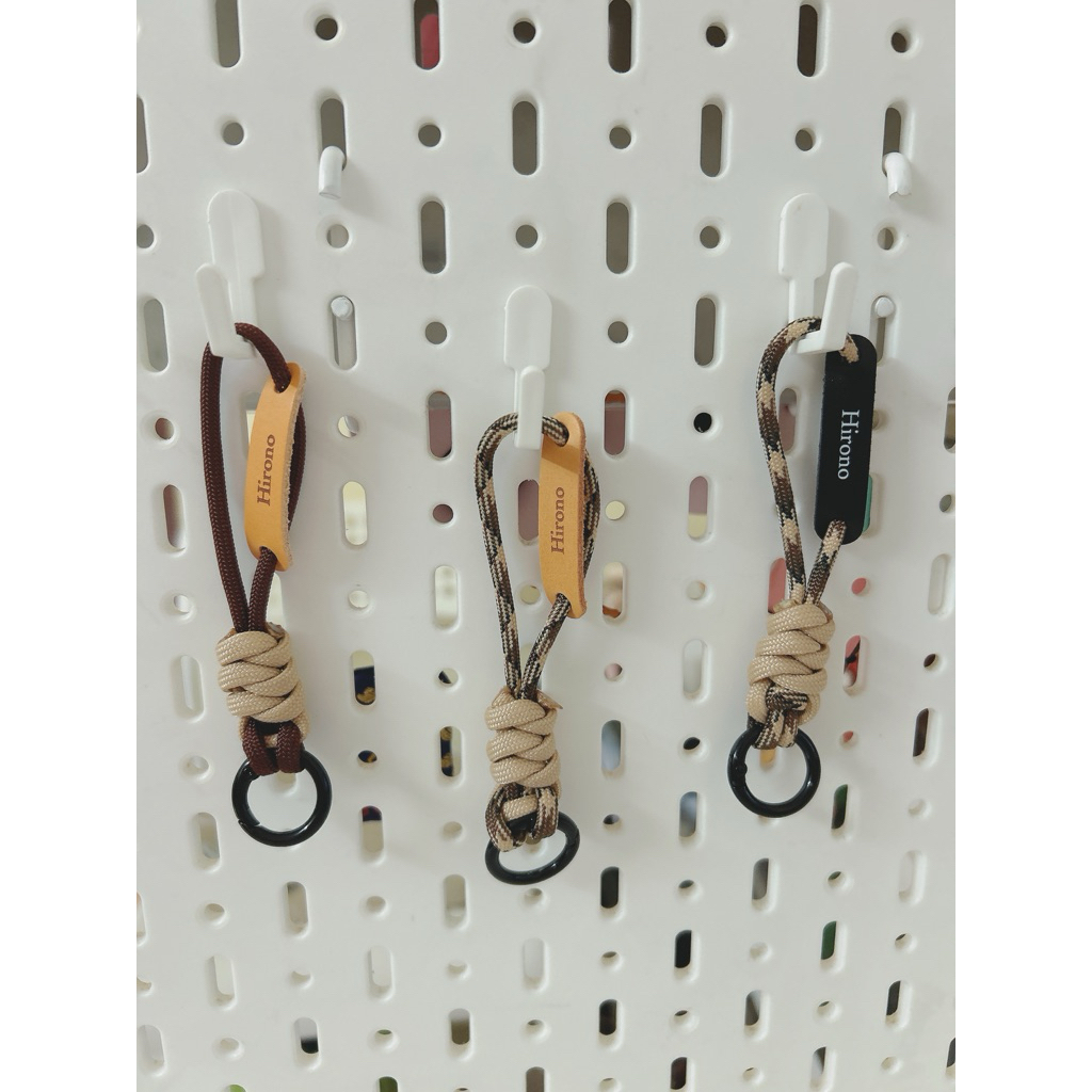 พวงกุญแจติดชื่อ Hirono