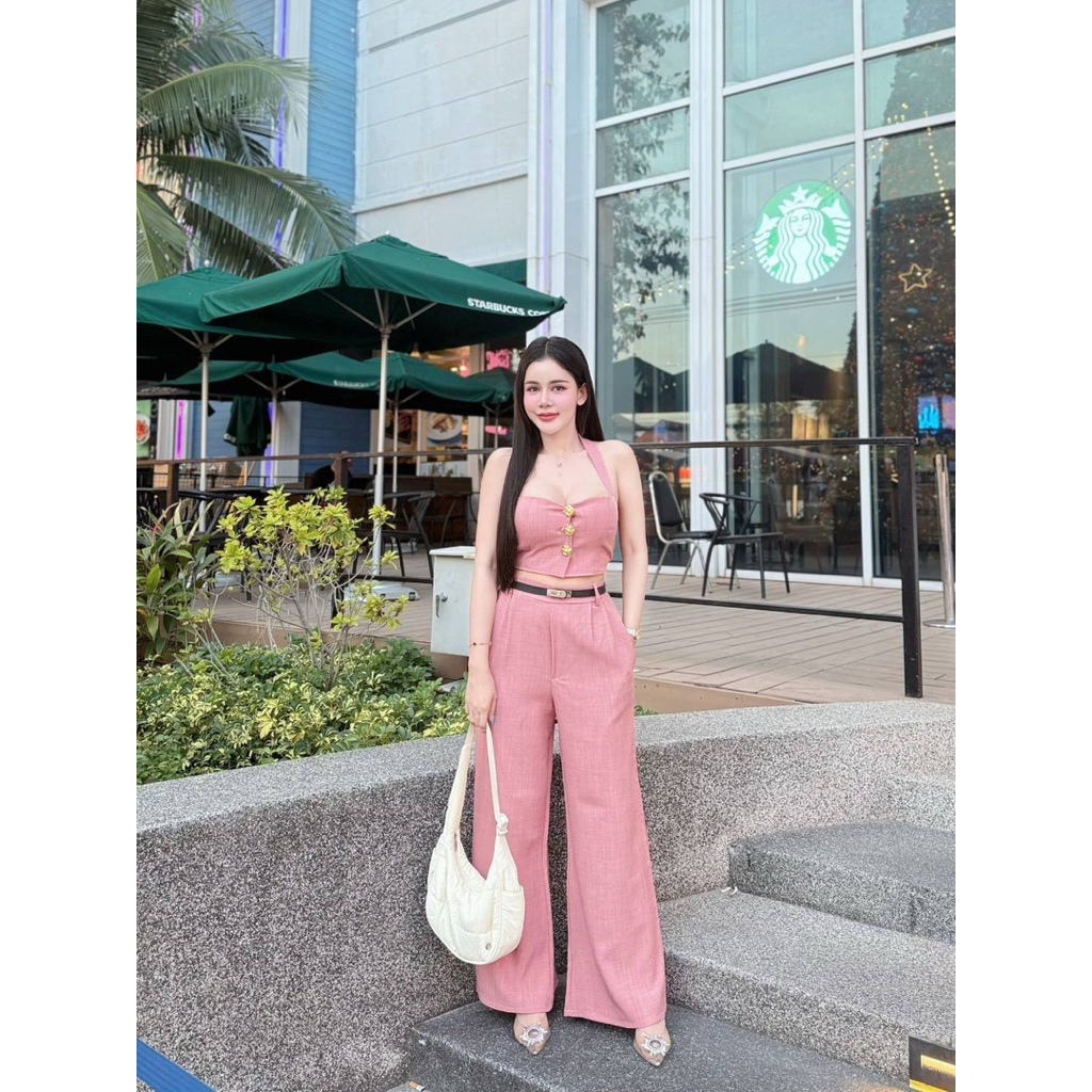 #Ontop เชต 3 ชิ้น เสื้อทรงคล้องคอ เสริมฟองเป๊ะ แต่งกระดุมหน้าสุดเก๋มาพร้อมกับเข็มขัด หรูมาก