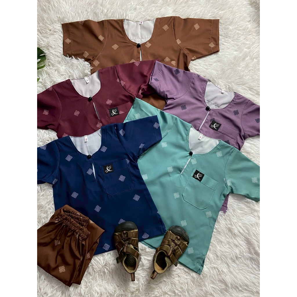 เสื้อมะกีเลา ลายดอกในตัว