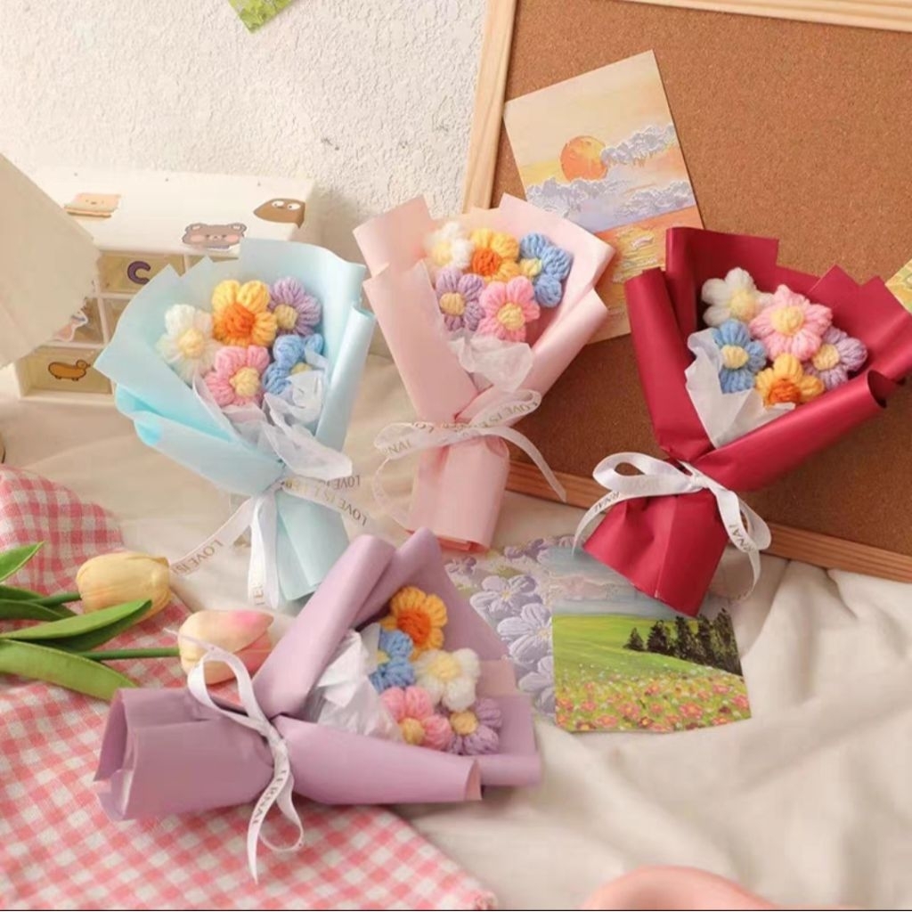 ช่อดอกไม้มินิโครเชต์ 15*18 cm. ช่อดอกไม้ของขวัญ