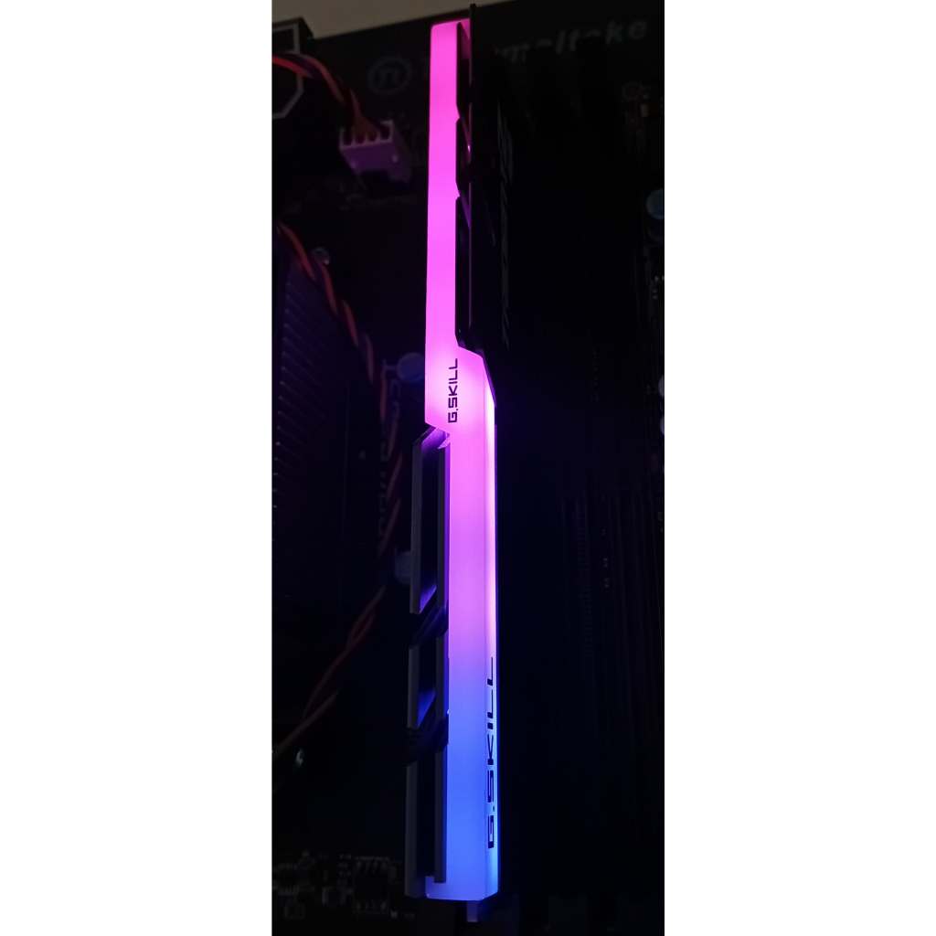 16GB (16GBx1) DDR4 3200MHz RAM (หน่วยความจำ) G.SKILL TRIDENT Z RGB