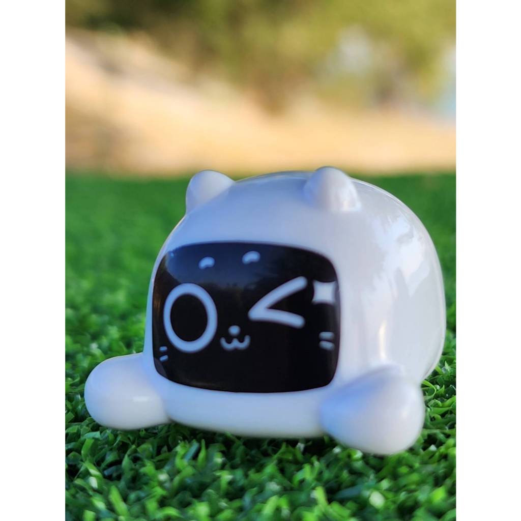 ของเล่นหุ่นยนต์ในภาพคือ Dasai Mochi (ดาไซ โมจิ) รุ่นที่ 3 มือสอง (11/3)