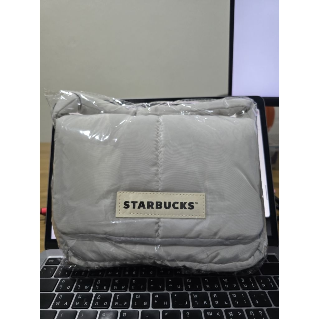 กระเป๋า Starbucks puffy bag