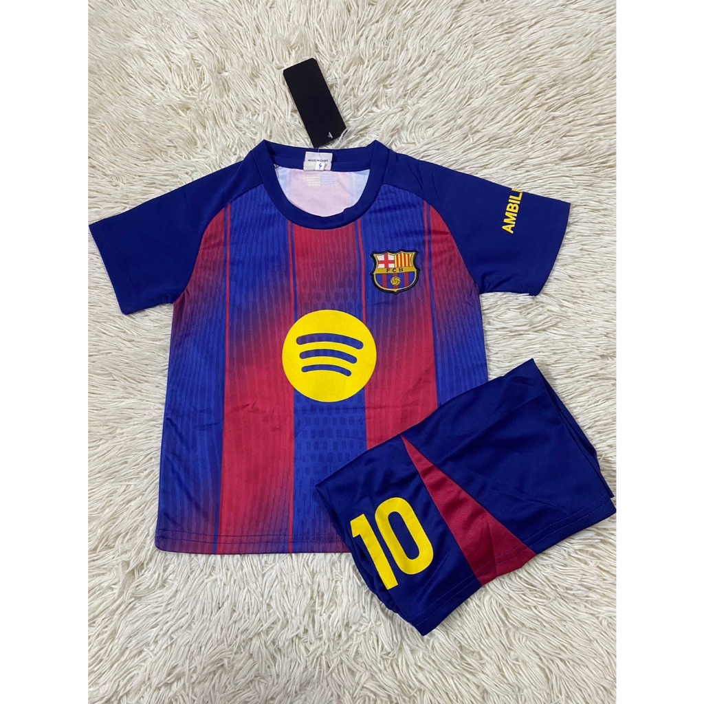 ชุดฟุตบอลเด็กแขนสั้น ทีมบาร์เซโลน่าเบอร์10ชื่อลามีน ยามาล เสื้อ+กางเกงใหม่ล่าสุด