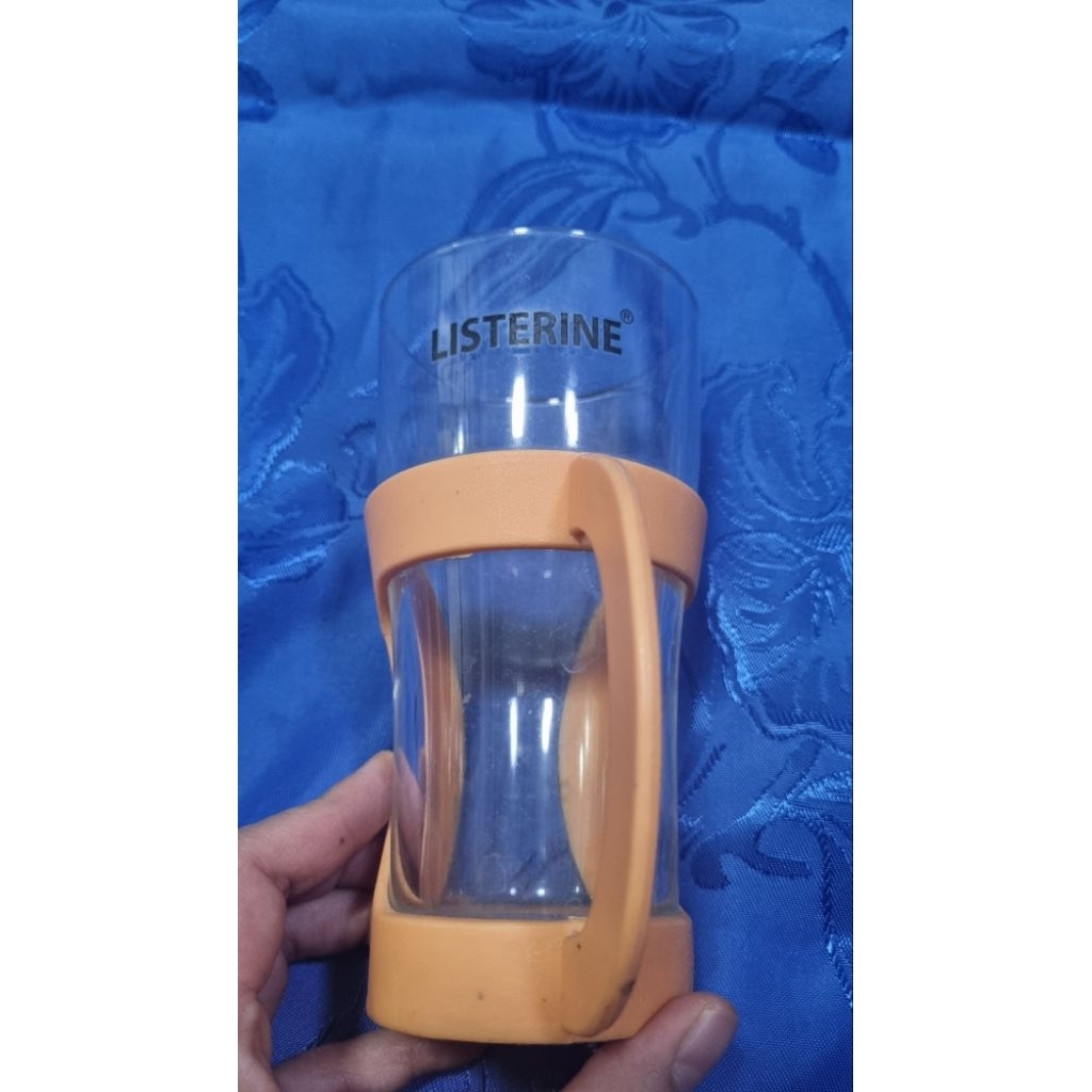Listerine แก้วใส่น้ำ มือ2