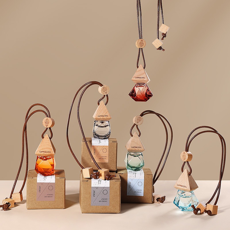 【น้ำหอมห้อยรถยนต์】น้ำหอมแขวนรถยนต์ กลิ่นสดชื่น หอมติดทนนาน 5 กลิ่น