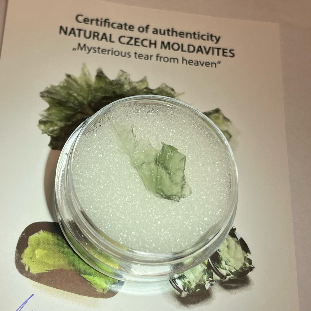 Moldavite tektite 0.45g