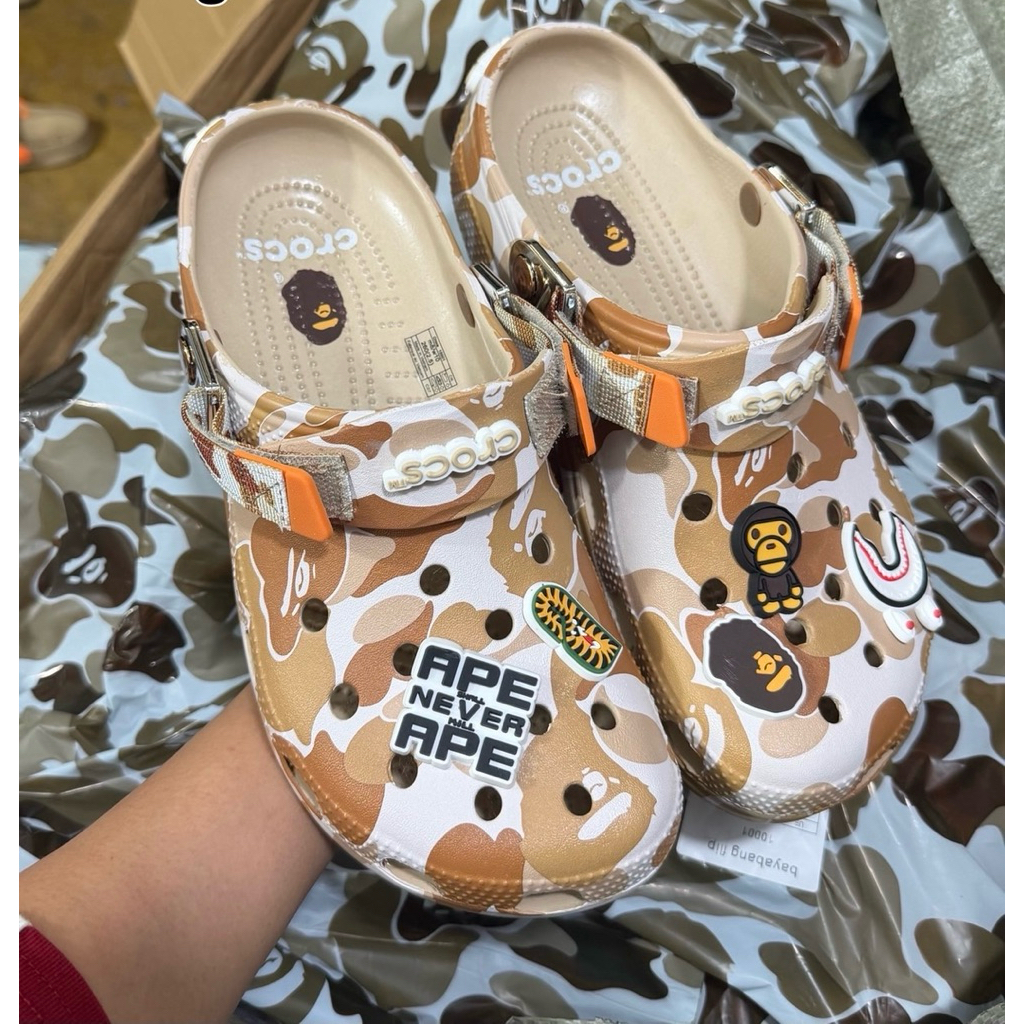 รองเท้า แบบสวม Crocs LiteRide Clog กำลังฮิต น้ำหนักเบา ใส่สบาย ใส่แล้วไม่เจ็บเท้า สินค้ามีพร้อมส่งทุกคู่ สินค้าคุณภาพ