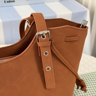 Glammhouse – Lica Bag กระเป๋าทรง Tote แข็งแรงอยู่ทรง สายกระเป๋าสามารถปรับระดับได้ 3 ระดับ