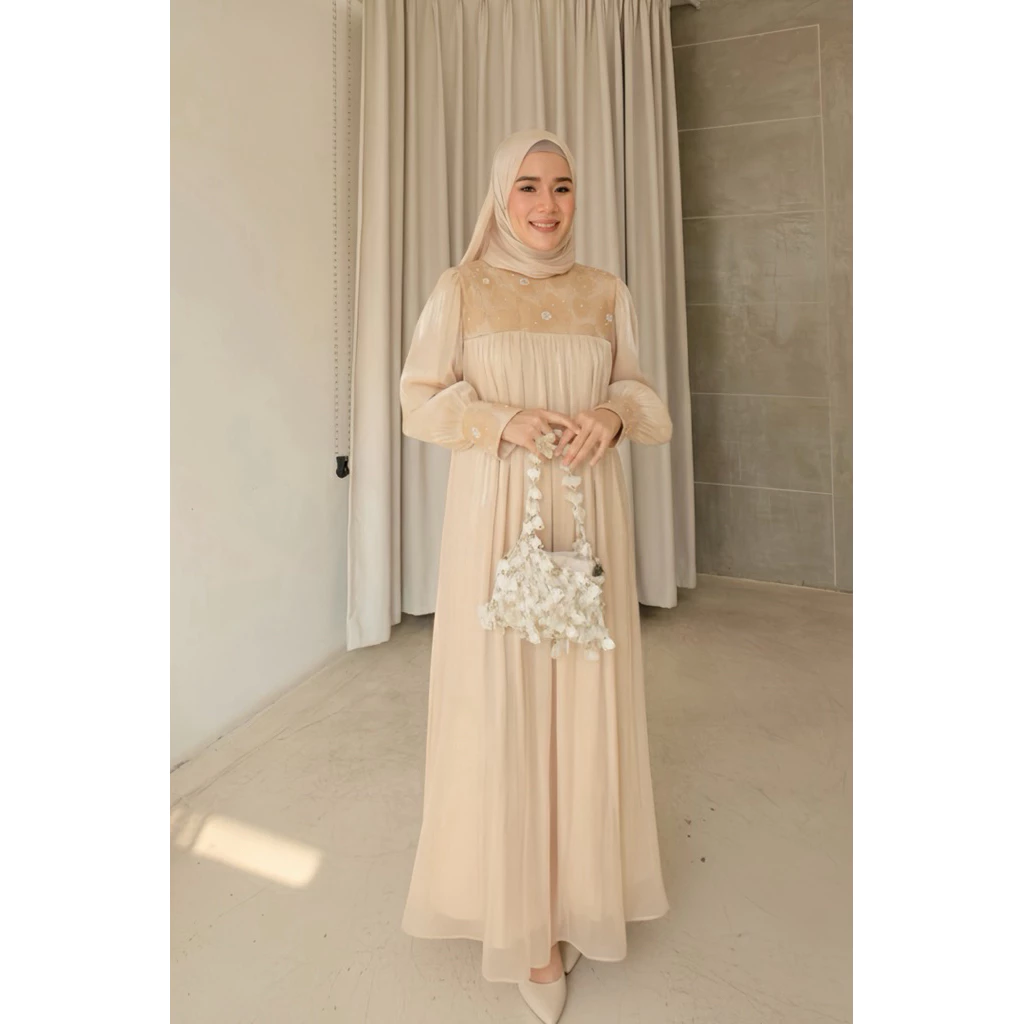 Heartmade-Bouvarlia dress✨(เดรสยาวผ้าชิมเมอร์แต่งลูกไม้ดอกมุขพร้อมฮิญาบ)