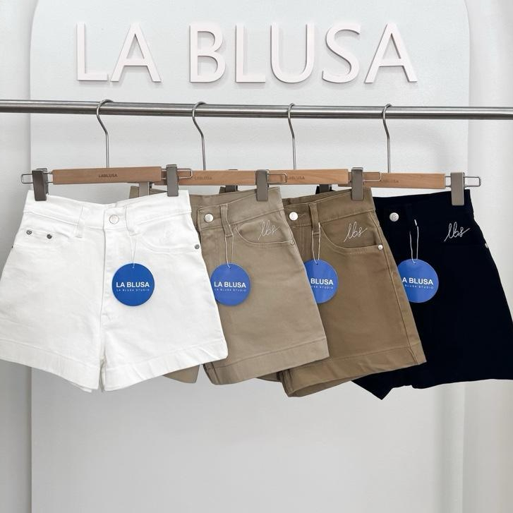 LA BLUSA - LBS366 :  กางเกงขาสั้น “ ทรงบาร์บี้ ” ผ้ายีนส์ยืด