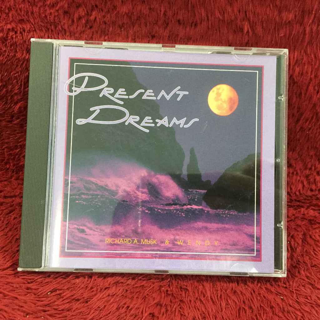 CD Present Dreams – Present Dreams สภาพตามรูปปก AA259-127