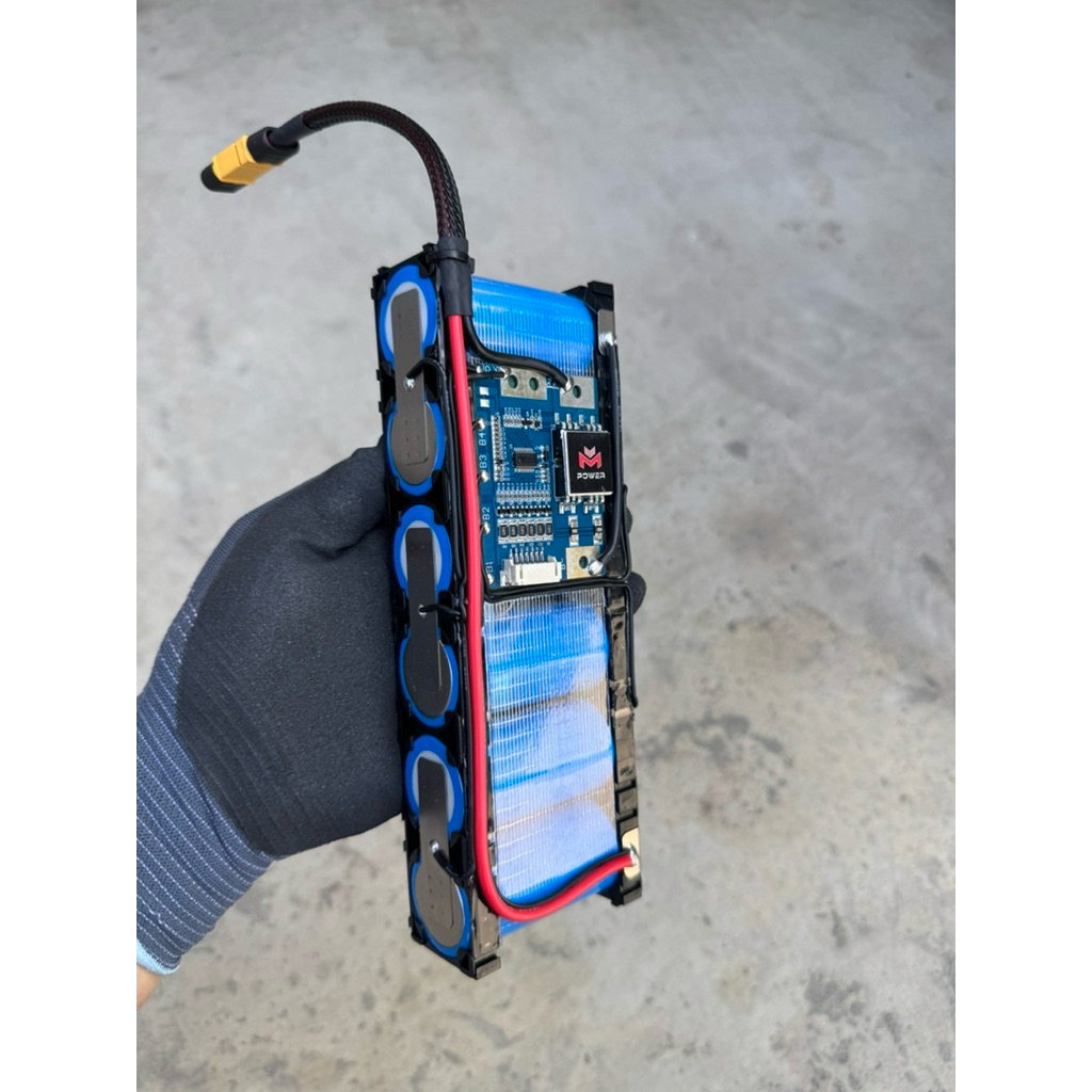 แบต6S 21.9V 6000mAh สำหรับลำโพงบลูทูธDIY หุ้มฟิล์มใสก่อนจัดส่ง