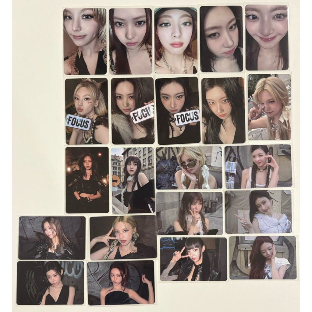 ITZY Tunnel Vision Official Photocards