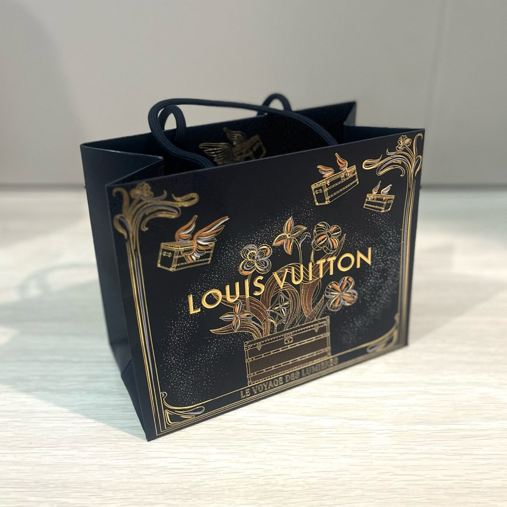 ถุงกระดาษ LV limited edition holiday season