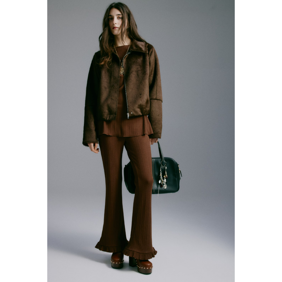 H&M(เอชแอนด์เอ็ม) กางเกงผ้าริบทรงกระดิ่ง Women Flared rib-knit trousers 1320229_2