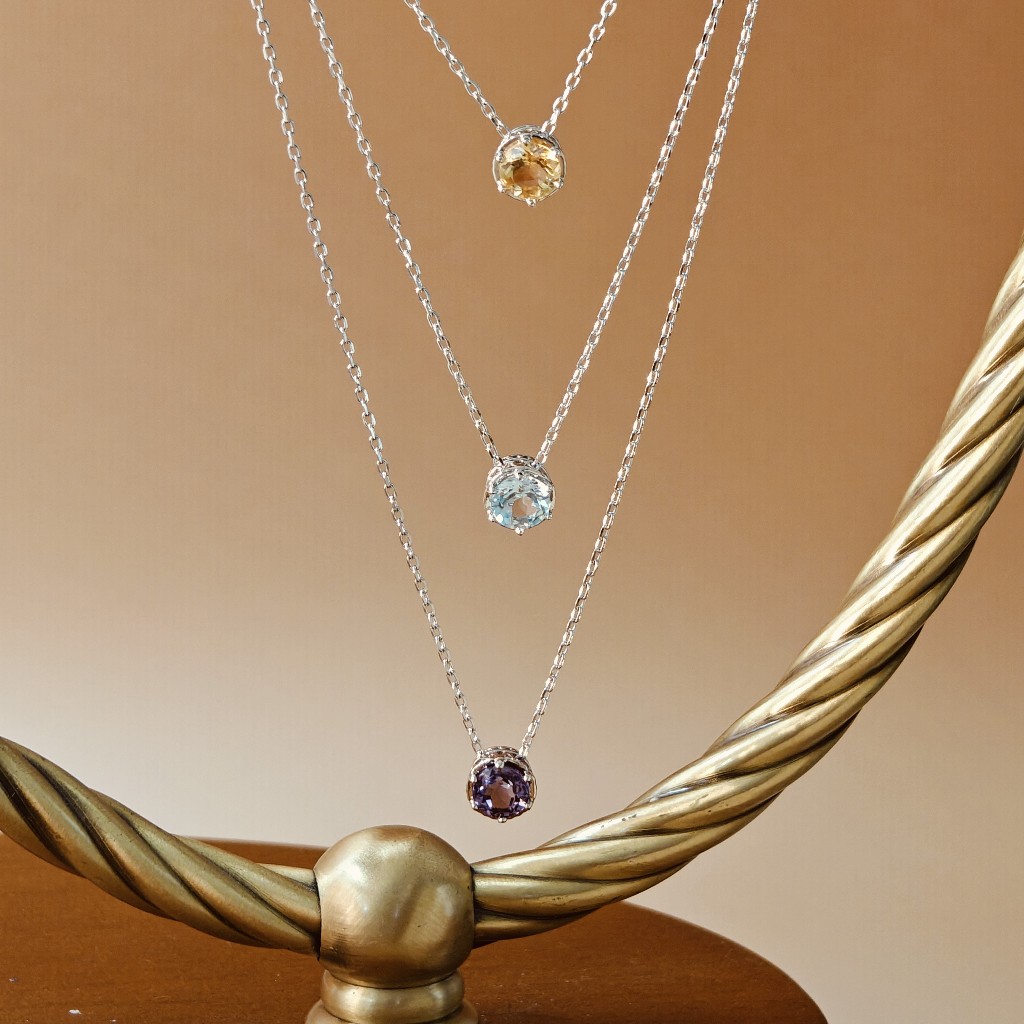 Vachana - Sterling Silver 925 Celestia Circle Pendant Necklace