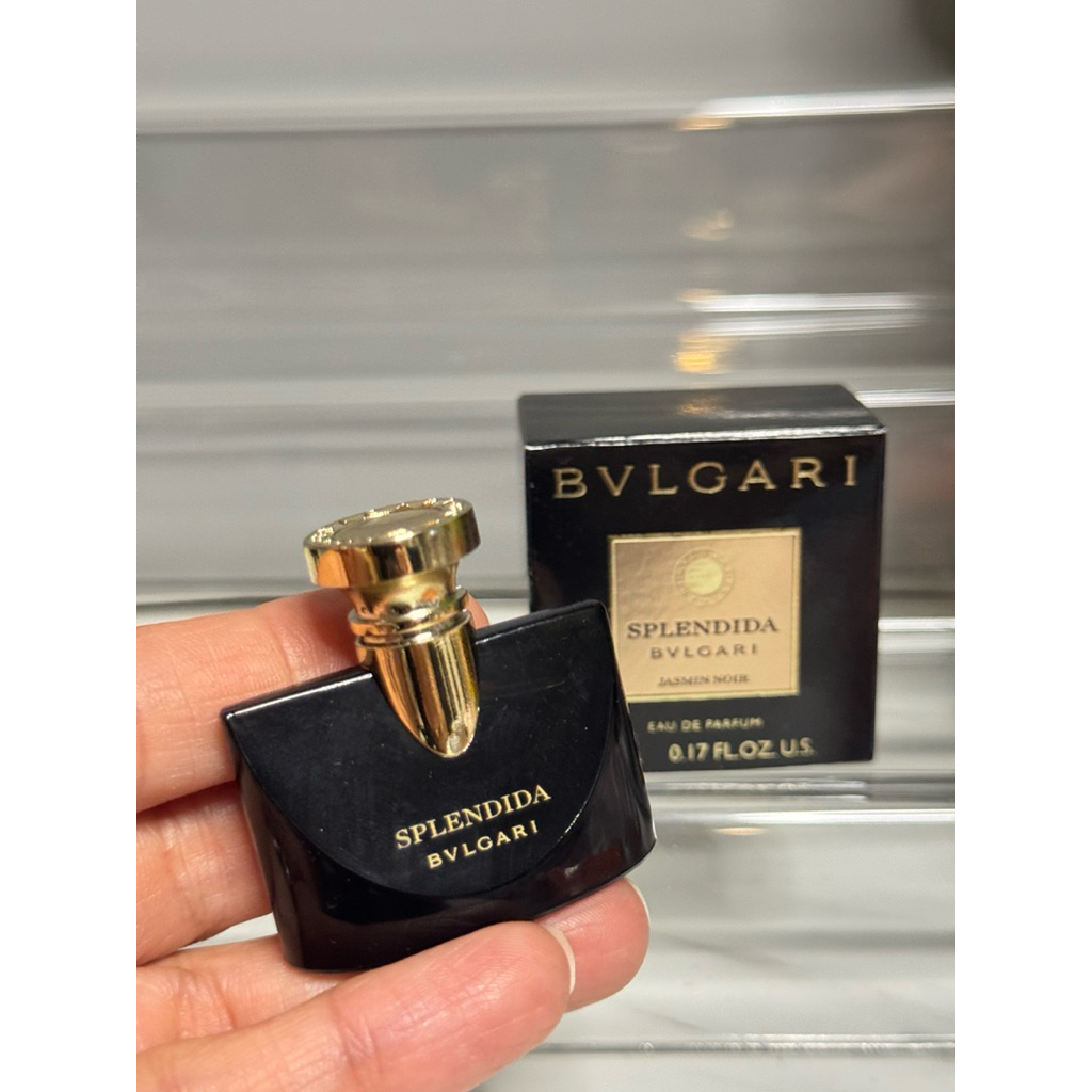 สำหรับผู้หญิงที่เน้นความหรูหรา สง่างาม และมีความลึกลับน่าค้นหา 5ml