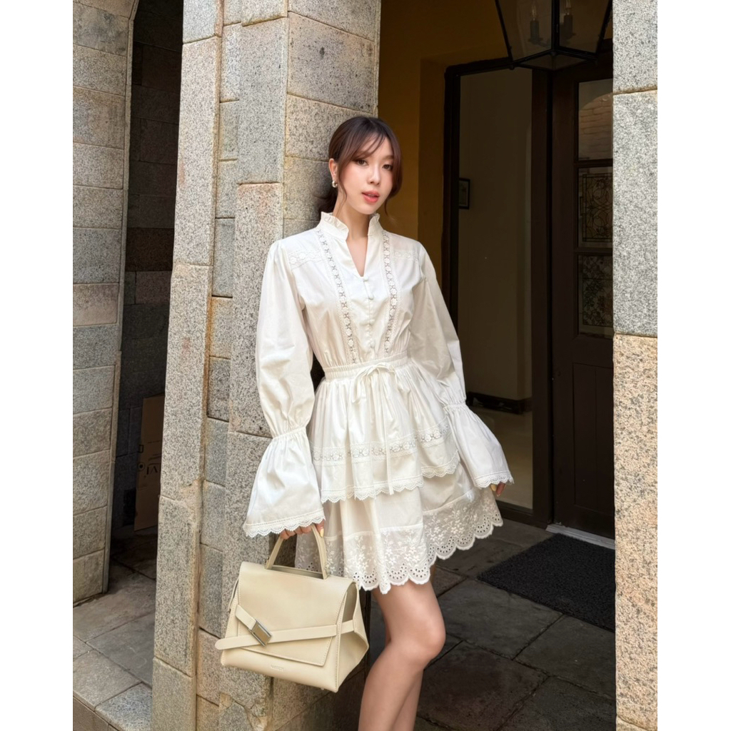 Sarun.Boutique - Aurora Dress เดรสแขนยาวลูกไม้