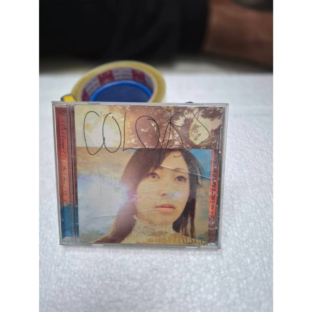 ซิงเกิลซีดีชื่อ "Colors" ของ宇多田ヒカル (Hikaru Utada