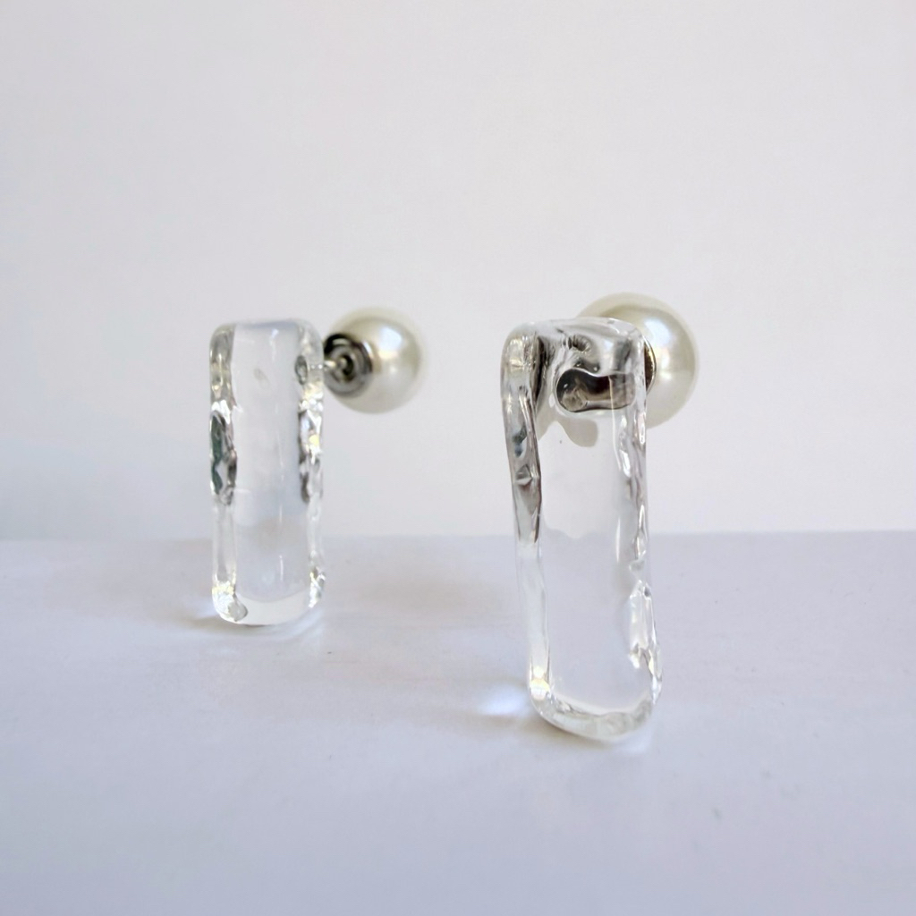 ต่างหูแก้ว รุ่น Polar Sparkle (long) แบรนด์ Lily.Joy พร้อมก้านเงินแท้ 925