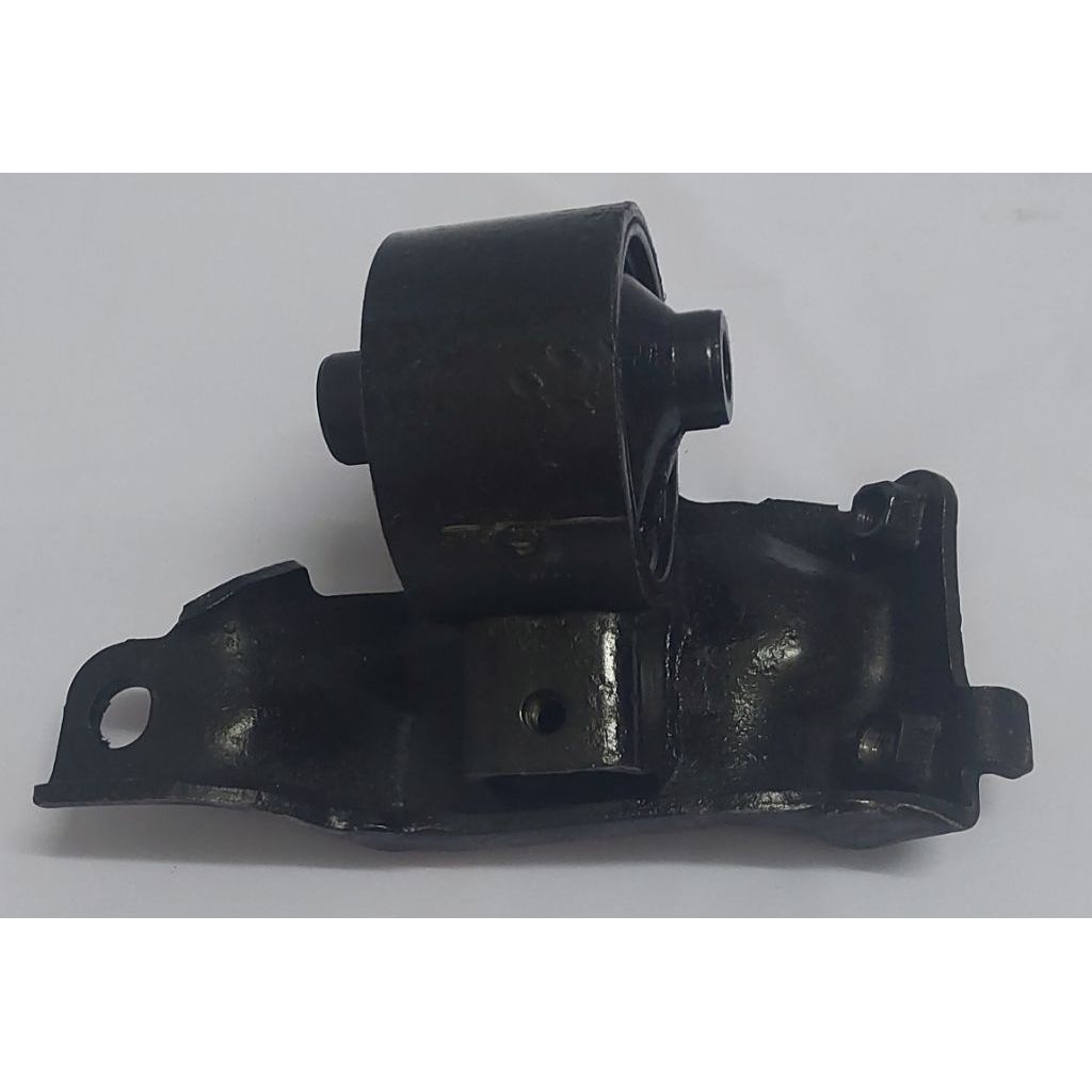 (ของแท้ถอด)ยางแท่นเครื่องด้านซ้ายพร้อมขาโตโยต้าโคโรลล่าAE92, AE100,AE101,AE111(เปลี่ยนบูชแท่นเครื่อง