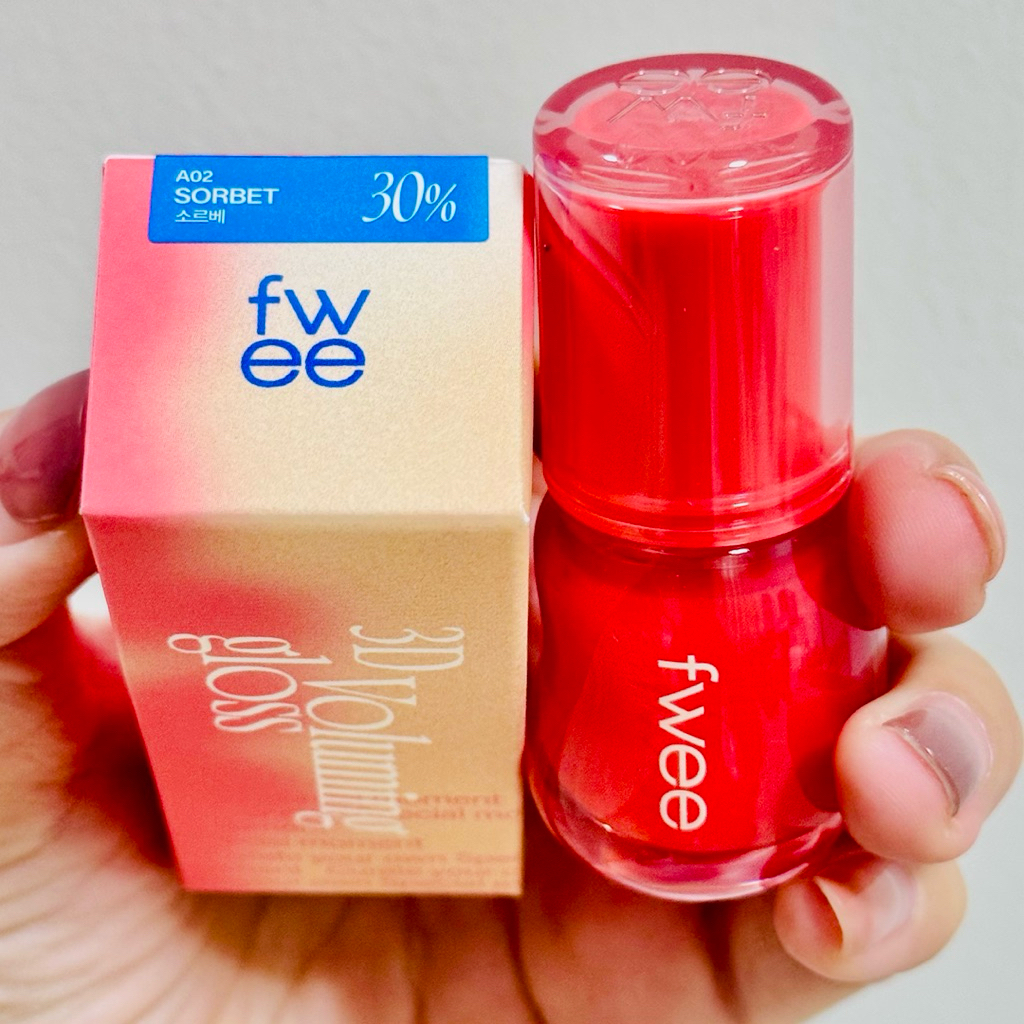 [พร้อมส่ง] ส่งต่อ fwee- Gloss 3D Voluming Gloss สี Sorbet 30% (ทดลองใช้เพียง 2 ครั้ง)