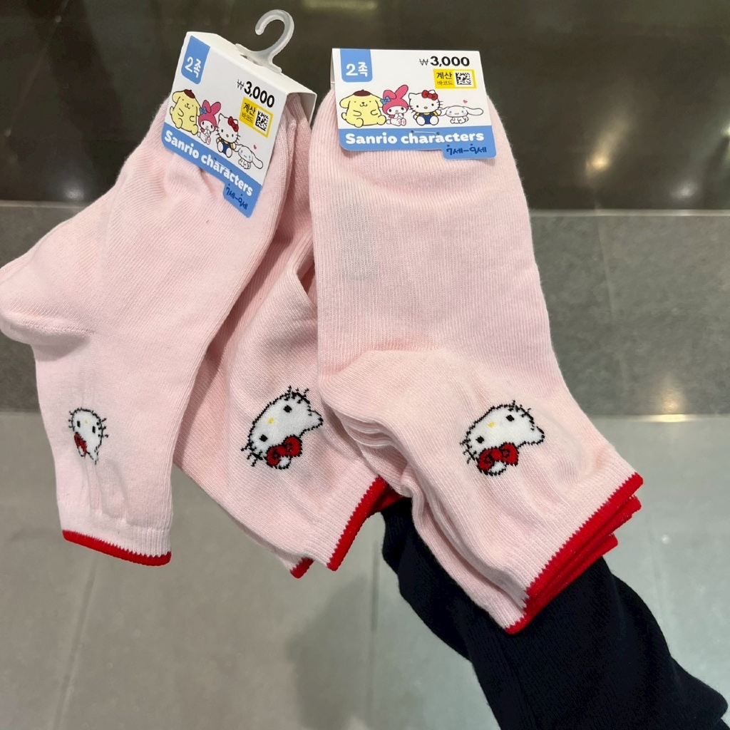 ถุงเท้า sanrio หลายแบบ ของแท้พร้อมส่ง