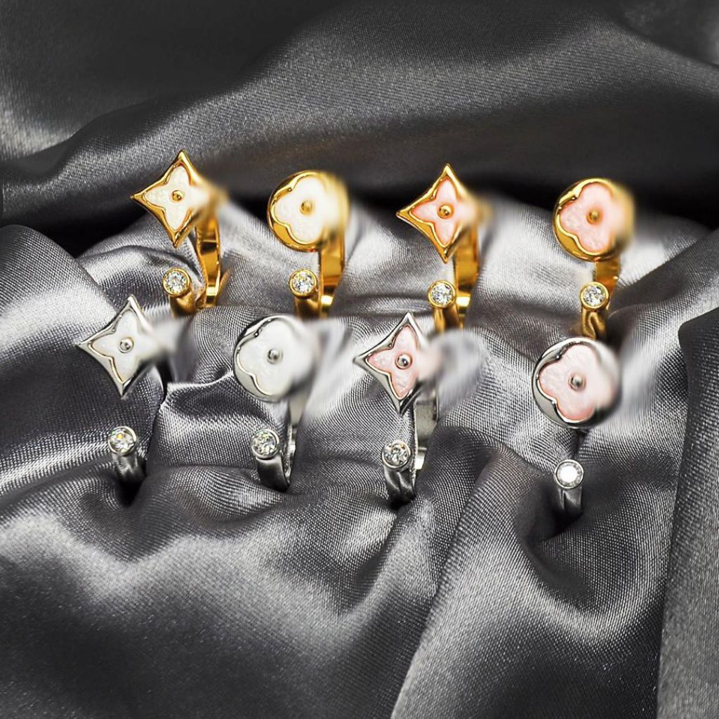 แหวนสแตนเลสฝังเพชรCZ สวยหรู ไม่ลอกไม่ดำ