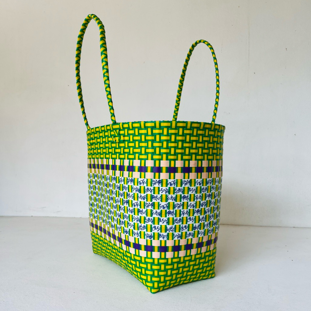 กระเป๋าเป้สานเส้นพลาสติกตะกร้าจ่ายตลาดใส่ของขนาดกว้าง 24 ยาว 35สูง 33ซม.เส้นรอบวงปากตะกร้า 111 ซม.สายสูง 18 เซนติเมตร - รูปที่ 7