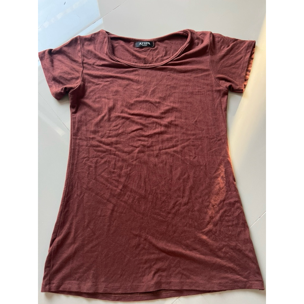 เสื้อยืดสีน้ำตาลมือสอง ATIPA