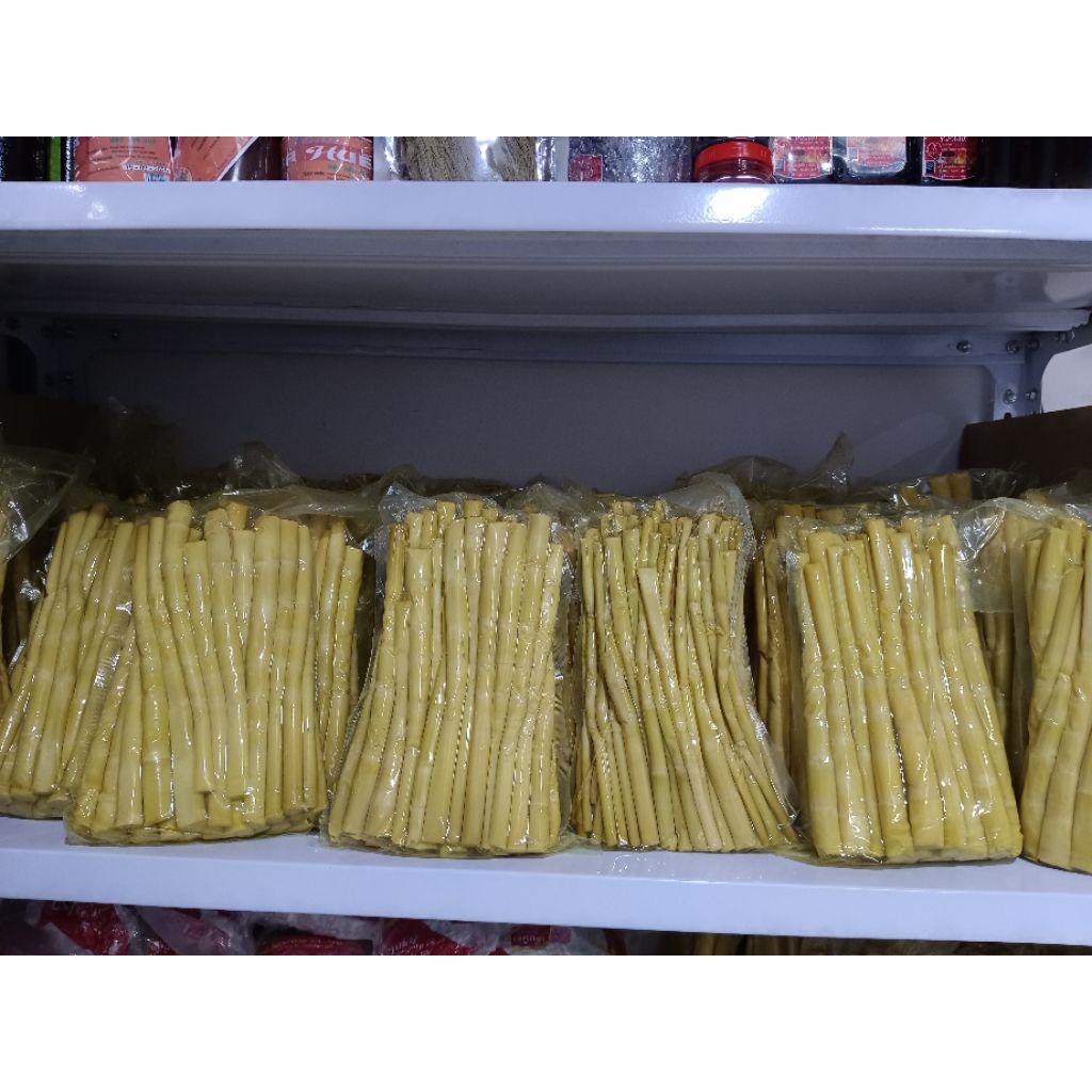 อาหารสด หน่อไม้ต้ม ขนาดกลาง แพ็คละ500กรัม