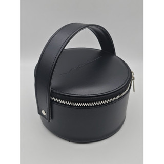 Mac Cosmetics Bag ขนาด 6x6x3.5นิ้ว หนังเทียม สินค้าฉลากไทยค่…