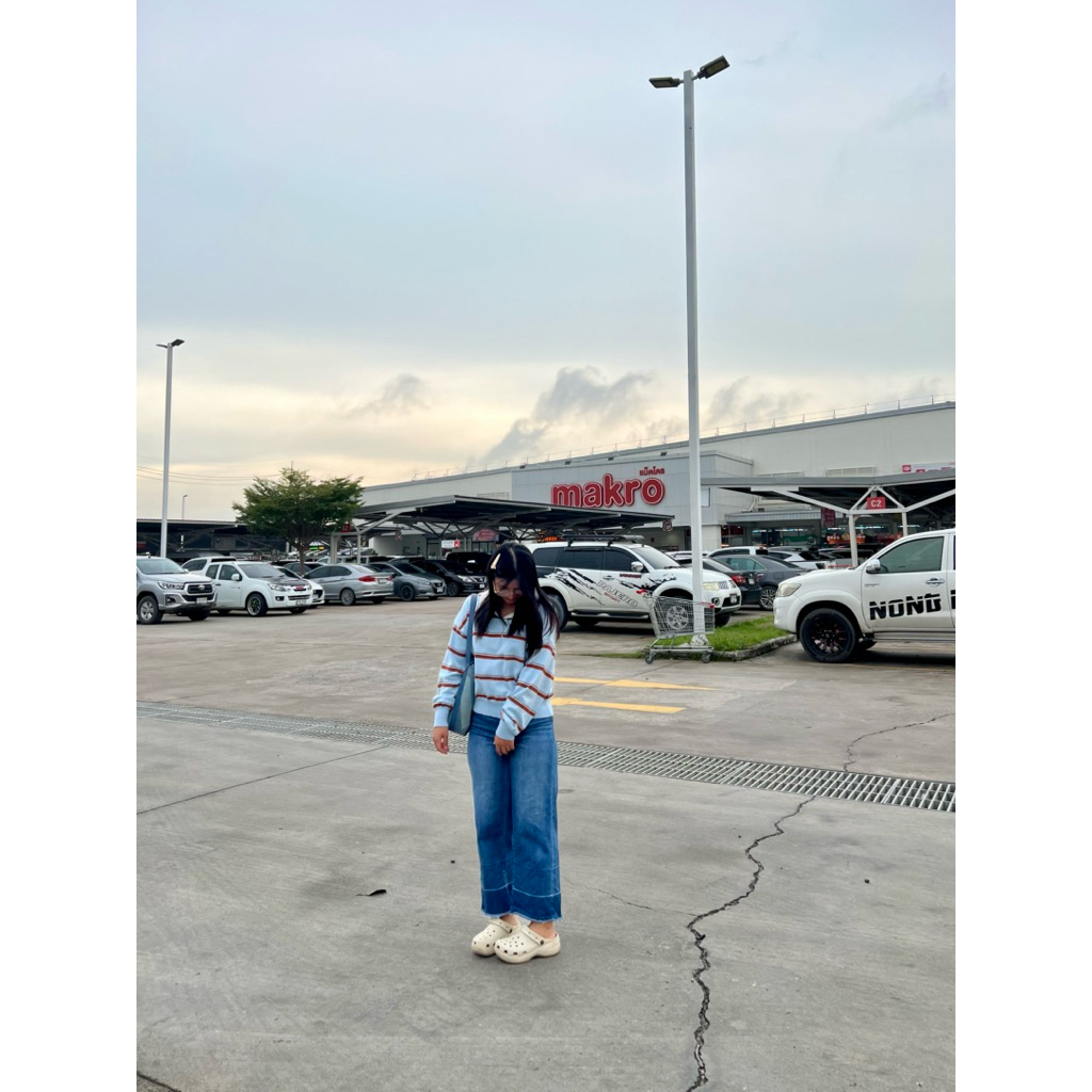 ส่งต่อWarin brand เสื้อโปโลแชนยาวไหมพรมทอลาย มือ2ไซร้M